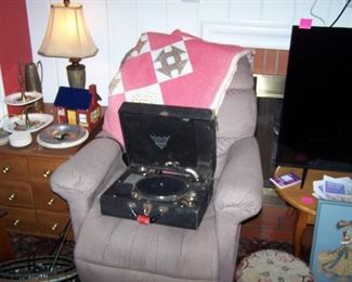 PORTABLE VICTROLA, TAN LIFT CHAIR, OLD QUILT, MAPLE CABINET, LAMP & MISC.
