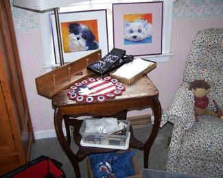 ANTIQUE OAK LAMP TABLE & MISC. DOG PICTURES ARE  NO  LONGER FOR SALE.