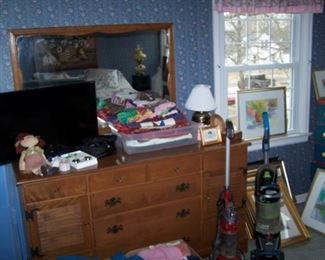 MAPLE DRESSER & MIRROR, VACUUMS & MISC. FAMILY NOW KEEPING THE FLAT-SCREEN