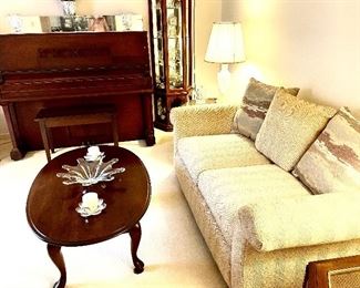 Queen Ann Coffee Table