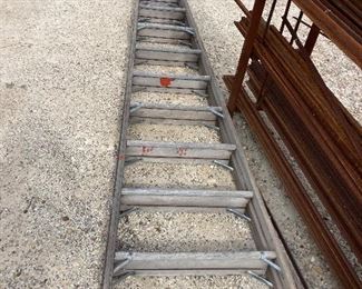 8’ Wooden Ladder You Don’t See These Anymore. Need a Raise From Work This Will Get You Off The Ground And Running. 