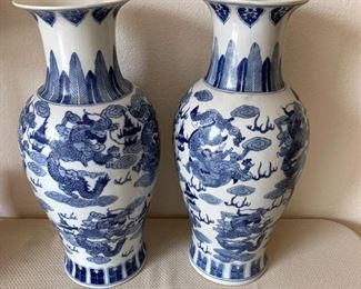 Two blue and white Chinese porcelain vases.