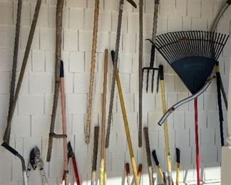 355 Large Lot Of Outdoor Landscape Gardening Tools