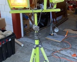 388 Commercial Electric Portable Work Light And Tripod