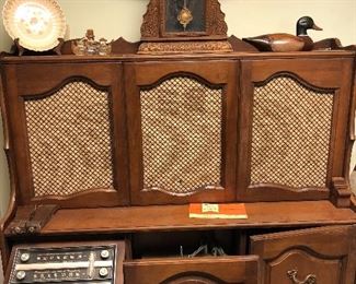 Stereo cabinet