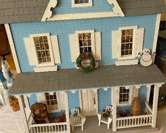 Which dollhouse do you want?
