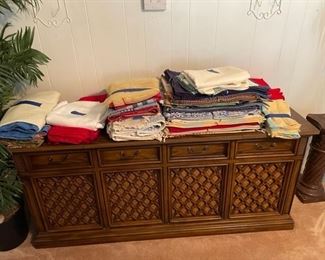 Table Linens, Stereo