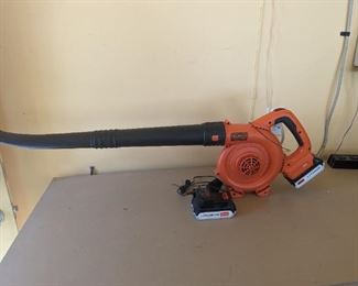 Lithium leaf blower, like new.