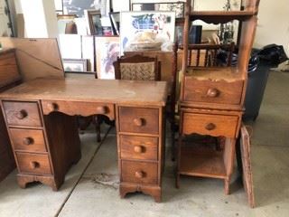 Antique desk $50