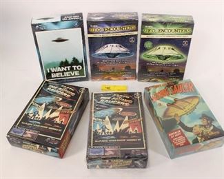 6PC UFO Encounters & Flying Saucer Kits