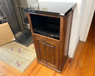 Black Granite Top Roll Around Trash Stand.