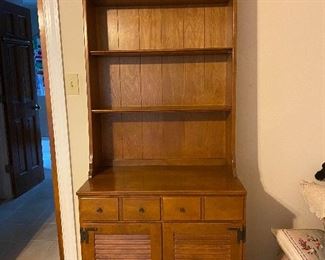 Presell item $75. Text if interested. The top is detachable. Height with top 78”
Height no top 30”
Width 30”
Depth 29”