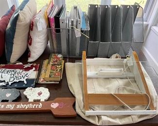 hand made light box, wire magazine containers, wire folder stand, patriotic decor