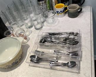 Oneida summer mist silver ware (set), glasses, coffee mugs, Pyrex