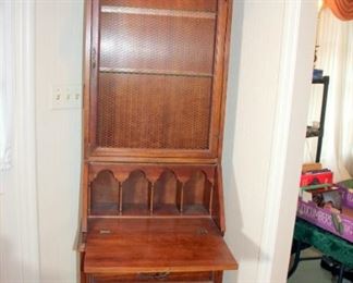 Small Drexel Heritage Secretary Desk