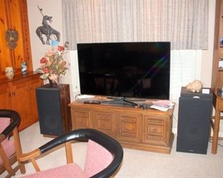 55" Samsung, Fisher DS825 Speakers