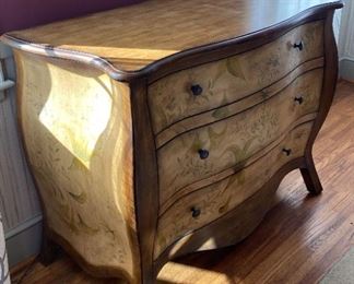 03 Bombay Accent Chest