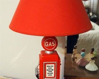 Ceramic Vintage Gas Station Pump Novelty 21" Lamp, Powers On