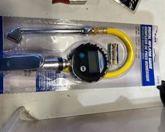 Tru-Flate digital inflated gauge