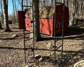 Decorative garden arch/arbor