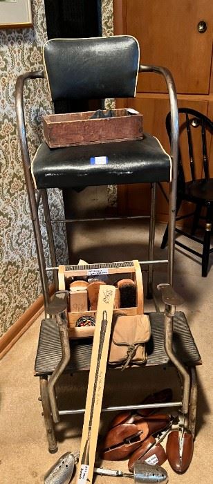 Shoeshine chair