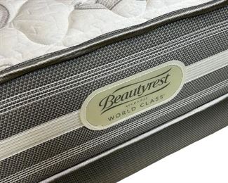Like new Beautyrest World class full size mattress
