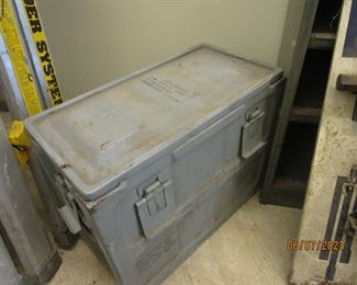 LARGE MILITARY AMMO CAN