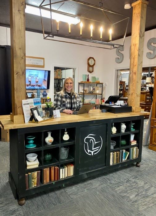 Estate Sale Store in Washington, IL starts on 3/28/2023