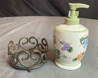 NEW Princess House Heritage Ribbon Lotion Dispenser and Candle Holder