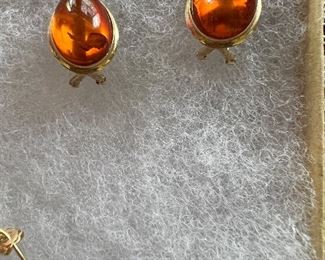14KT AMBER FRENCH CLIP BACK EARRINGS 