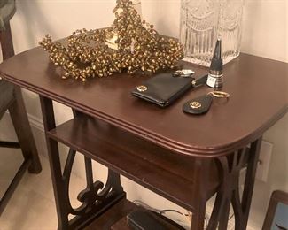 Small 3-tier side table