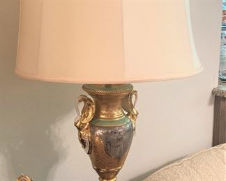 Gorgeous hand decorated lamp (1 of 2) made in France - 24 KT gold and platinum