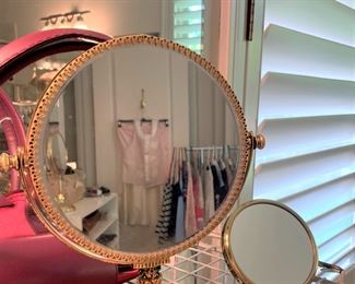 Magnifying mirrors