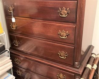 8-drawer chest