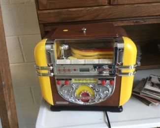Cute working juke box