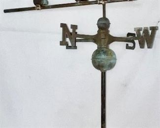 UNUSUAL COPPER LION WEATHERVANE WITH DIRECTIONALS 