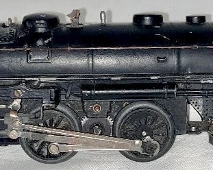 VINTAGE CAST METAL LIONEL TRAIN / RAILROAD ENGINE 