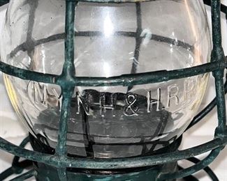 N.Y.   N.H.  &  H. RR LANTERN WITH EMBOSSED GLOBE - RAILROAD LANTERN  