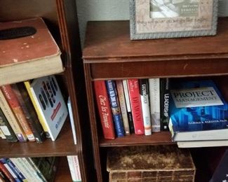  Books and book shelves 