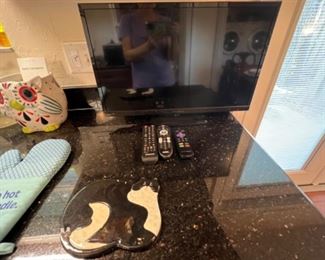 Nice Little tv in kitchen