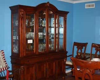 lighted China/Display cabinet - matched dining table with 6-chairs