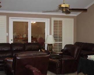 matching leather sofa, love seat and 2 electric recliners 
