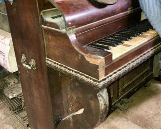 Vintage piano