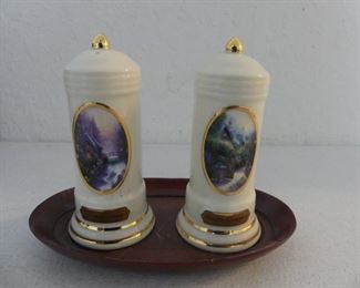 2005 Thomas Kinkade Home & Heart Collection Salt & Pepper Set With Wooden Tray - In Box