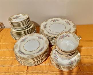 ''Alvin''Noritake large set of dishes 