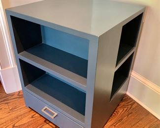 Cusom Made - Modern solid wood table with shelves