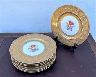 Lovely set of Bavarian gilded plates, 8.