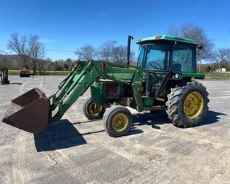 JOHN DEERE 2555 CAB TRACTOR AND LOADER