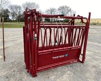 TARTER CATTLE SQUEEZE CHUTE