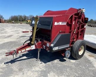 M&W 4500 ROUND BALER